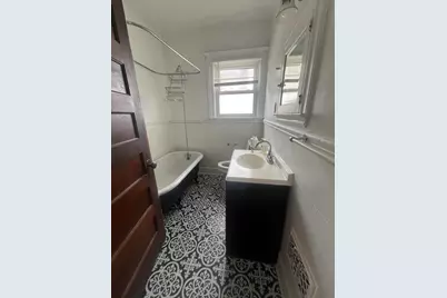 2921 Helen Street #Upper, Detroit, MI 48207 - Photo 5