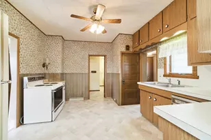 15 N Lakeshore Dr, Manistee, MI 49660 - Photo 31