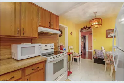 19954 Woodcrest Street, Harper Woods, MI 48225 - Photo 9