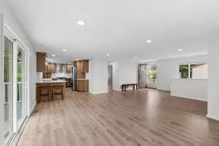 2037 Lake View Dr, Brooklyn, MI 49230 - Photo 9