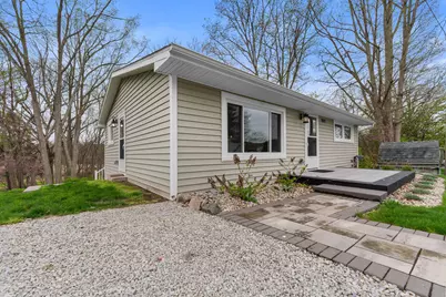 2037 Lakeview Drive, Brooklyn, MI 49230 - Photo 5