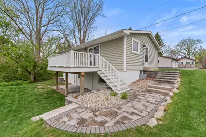 2037 Lakeview Drive, Brooklyn, MI 49230 - Photo 3