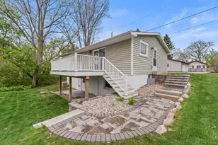 2037 Lake View Dr, Brooklyn, MI 49230 - Photo 3