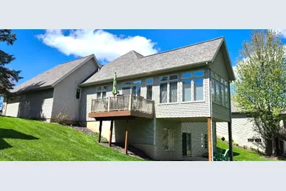 1698 Oakleigh Woods Drive NW #7, Grand Rapids, MI 49504 - Photo 3