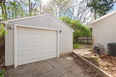 1215 Loeser Avenue, Jackson, MI 49203 - Photo 27