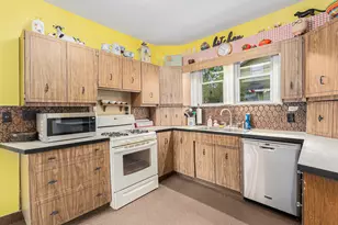 2349 Lakeshore Dr, Muskegon, MI 49441 - Photo 11