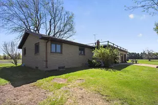 3262 W Wagner Rd, Buchanan, MI 49107 - Photo 3