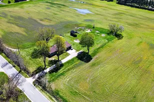 3262 W Wagner Rd, Buchanan, MI 49107 - Photo 9