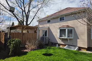 603 New William St, Ludington, MI 49431 - Photo 5