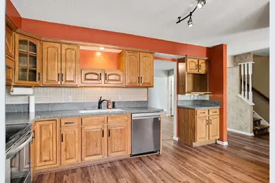 2454 W Collier Avenue SE #101, Grand Rapids, MI 49546 - Photo 9