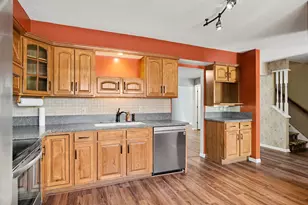 2454 W Collier Ave SE, Grand Rapids, MI 49546 - Photo 9