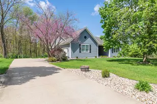 37 Summerset Dr, Kalamazoo, MI 49009 - Photo 1