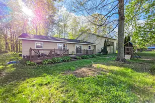 257 Edgewood Dr, Quincy, MI 49082 - Photo 7