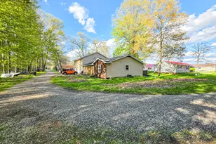 257 Edgewood Dr, Quincy, MI 49082 - Photo 9