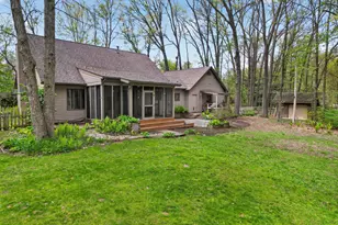 11425 Mcgregor Rd, Pinckney, MI 48169 - Photo 5