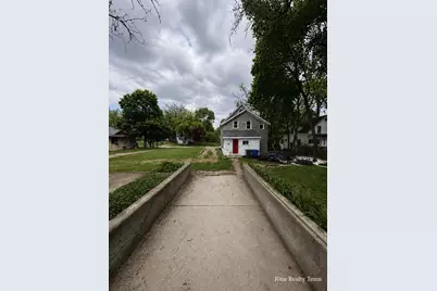 47 Frisbie Avenue, Battle Creek, MI 49037 - Photo 13