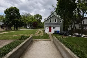 47 Frisbie Ave, Battle Creek, MI 49037 - Photo 13