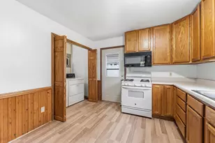 113 N Cherry St, Augusta, MI 49012 - Photo 11