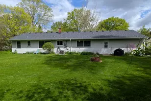 7852 State St, Brighton, MI 48116 - Photo 5