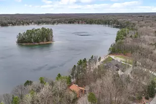 10 Island View Dr, Traverse City, MI 49696 - Photo 3