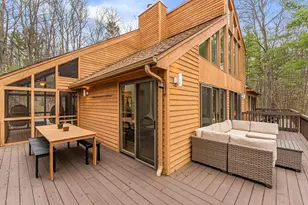 10 Island View Dr, Traverse City, MI 49696 - Photo 19