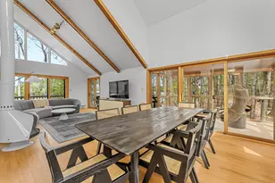 10 Island View Dr, Traverse City, MI 49696 - Photo 13
