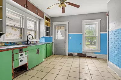 55 McKinley Avenue S, Battle Creek, MI 49017 - Photo 9