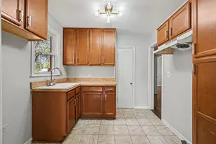 275 Dick Ave, Pontiac, MI 48341 - Photo 7