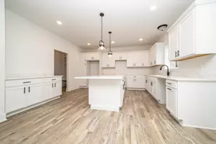 11200 Tremont Ln, Plymouth, MI 48170 - Photo 13