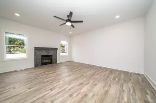 11200 Tremont Ln, Plymouth, MI 48170 - Photo 7