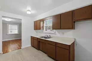 35230 Sheffield St, Westland, MI 48186 - Photo 9