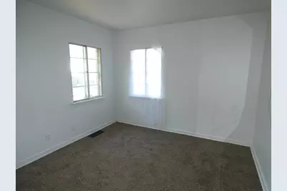 1627 Ogden Avenue, Benton Harbor, MI 49022 - Photo 13