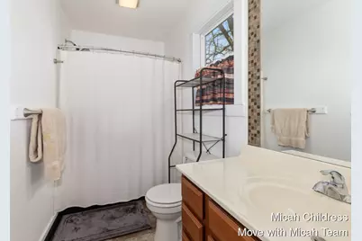 40 E Maple Street NE, Cedar Springs, MI 49319 - Photo 21