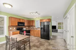 40 E Maple St NE, Cedar Springs, MI 49319 - Photo 7