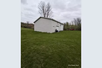 5655 Pingree Road, Howell, MI 48843 - Photo 9
