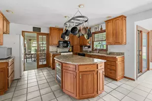 5850 Dunwoody Ct, Kalamazoo, MI 49009 - Photo 11