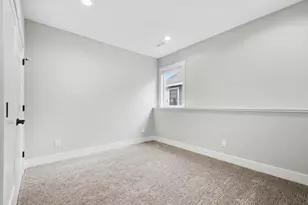 6747 Kitson Dr NE, Rockford, MI 49341 - Photo 31