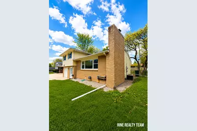 2200 Rossiter Place, Lansing, MI 48911 - Photo 3