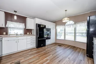 1153 W Glenlord Road #62, Saint Joseph, MI 49085 - Photo 11