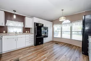 1153 W Glenlord Rd, Saint Joseph, MI 49085 - Photo 11
