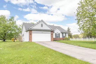 11000 Saddlebrook Dr, Pinckney, MI 48169 - Photo 37