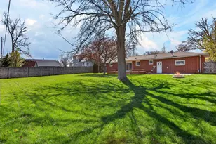 2821 Lakeview Ave, Saint Joseph, MI 49085 - Photo 3