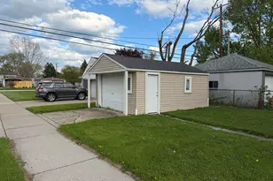 22864 Piper Ave, Eastpointe, MI 48021 - Photo 3
