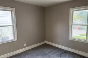 22864 Piper Ave, Eastpointe, MI 48021 - Photo 9