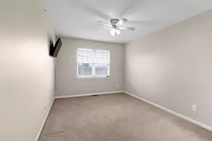 16992 Farmington Rd, Livonia, MI 48154 - Photo 23
