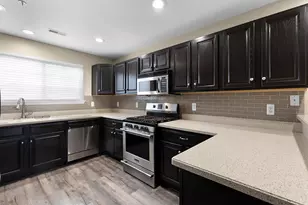 16992 Farmington Rd, Livonia, MI 48154 - Photo 13