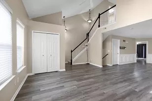 16992 Farmington Rd, Livonia, MI 48154 - Photo 9