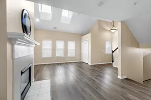 16992 Farmington Rd, Livonia, MI 48154 - Photo 5