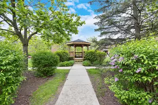 16992 Farmington Rd, Livonia, MI 48154 - Photo 3