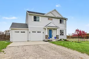 300 Cumberland Ave SE, Lowell, MI 49331 - Photo 3